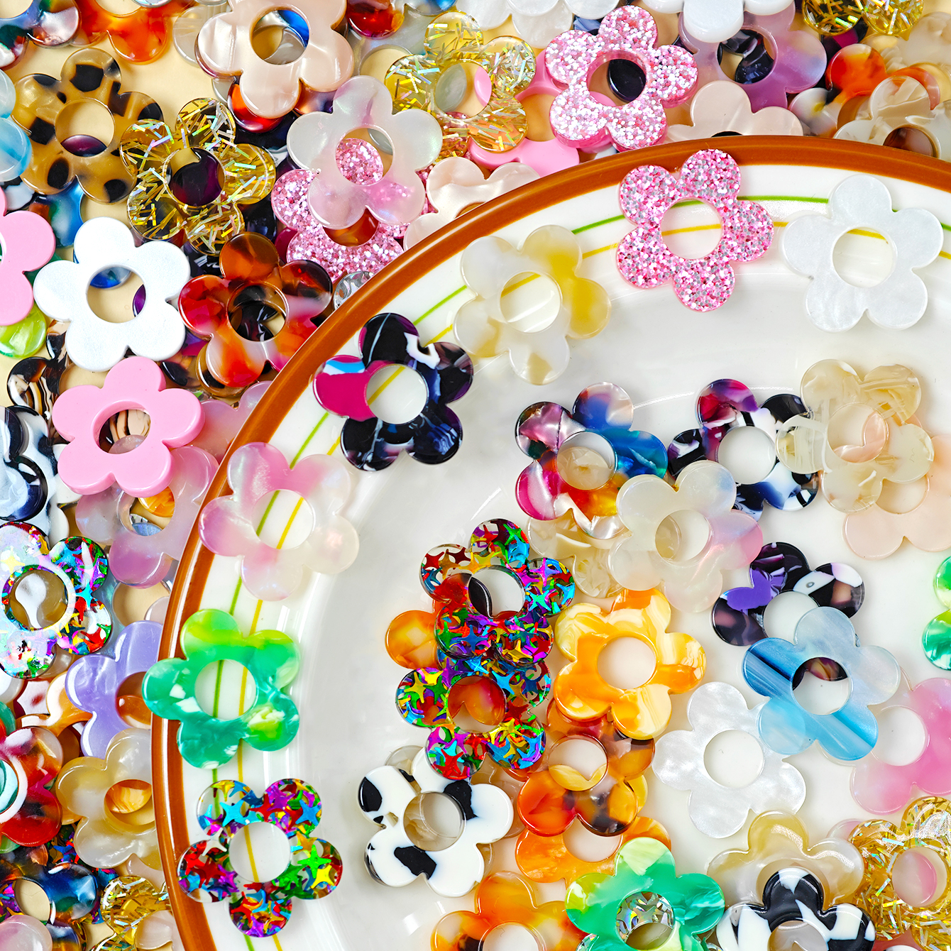 Cute Colorful Sequin Acrylic F - Jewelry Making Tutorials のレビューと価格