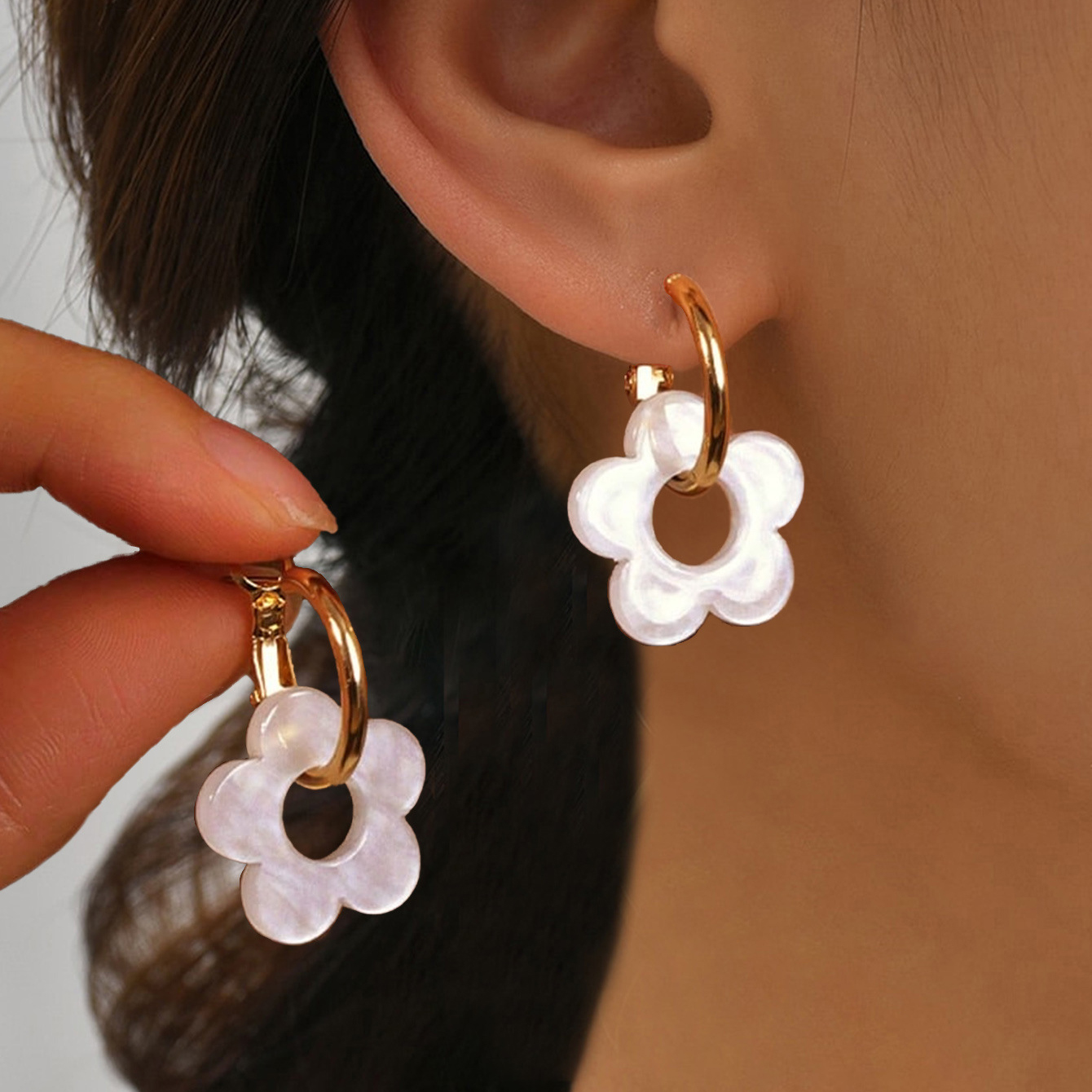Cute Colorful Sequin Acrylic F - Jewelry Making Tutorials のレビューと価格