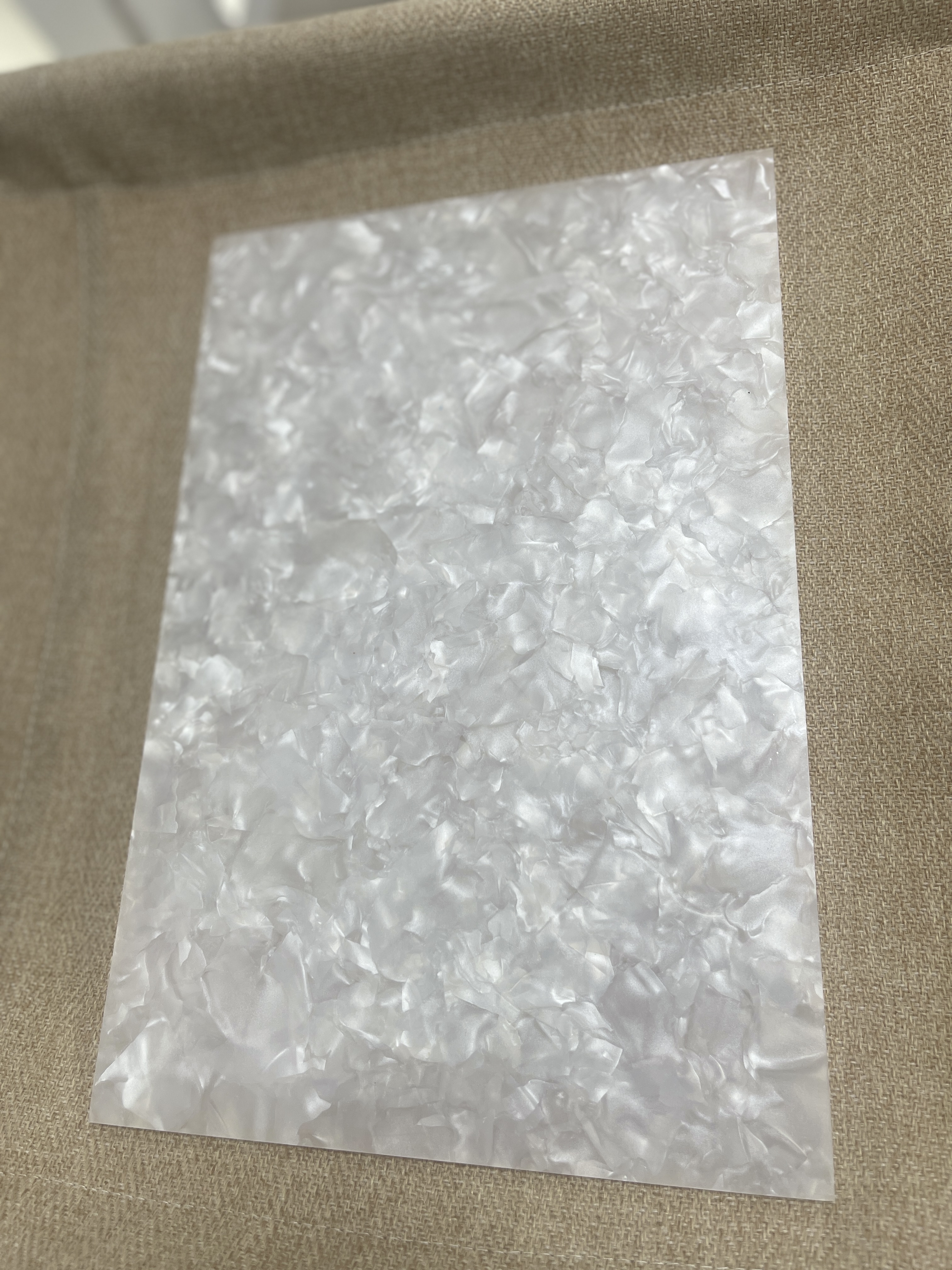 White Pearl color laminated ac - Jewelry Making Table のレビューと価格